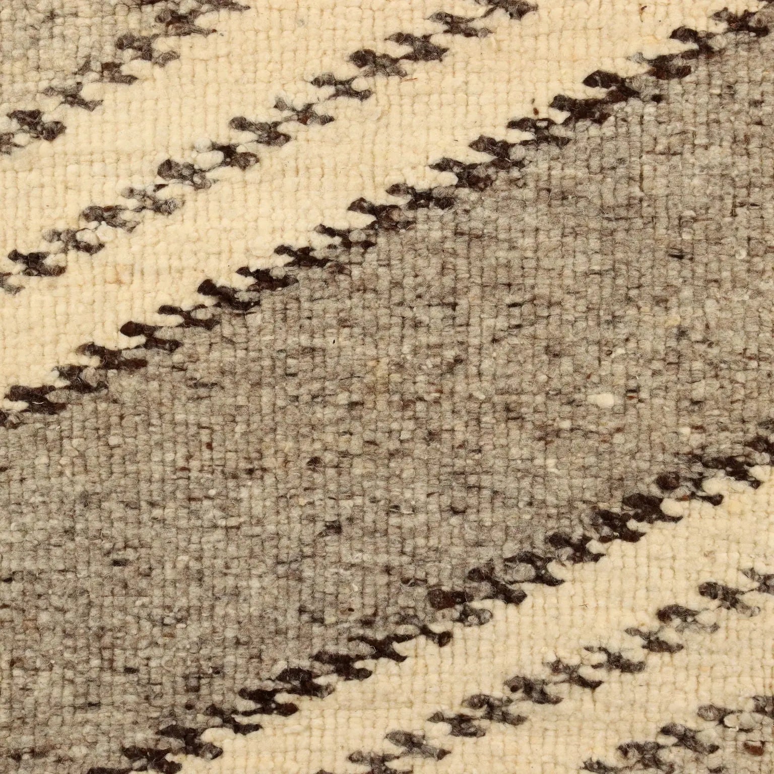 Vintage Carpet Wool Blend Italy XX Century - 51 x 24 in | Modernism | Complements