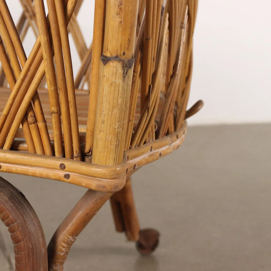 Vintage Cradle from the 1960s Bamboo Structure Complement Furnishing | Modernism | Complements