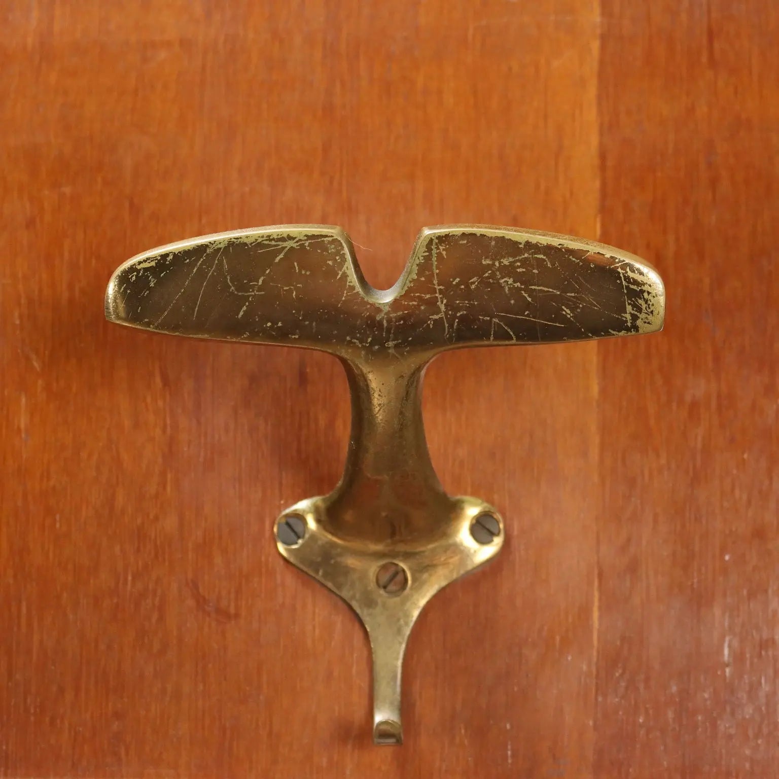 Vintage 1940s Coat Stand Mahogany Veneer Italy | Modernism | Complements