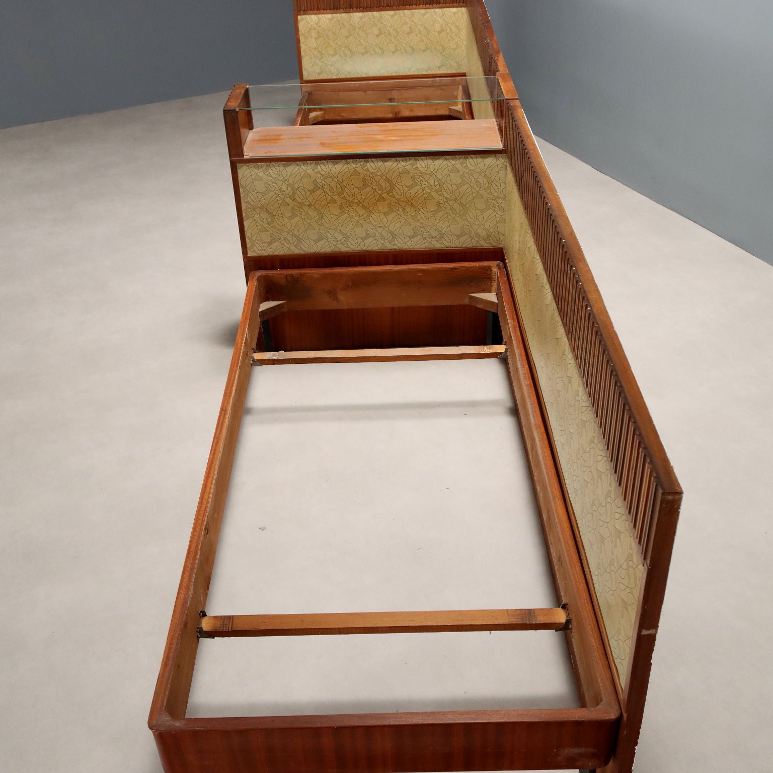  | Modernism  Complements