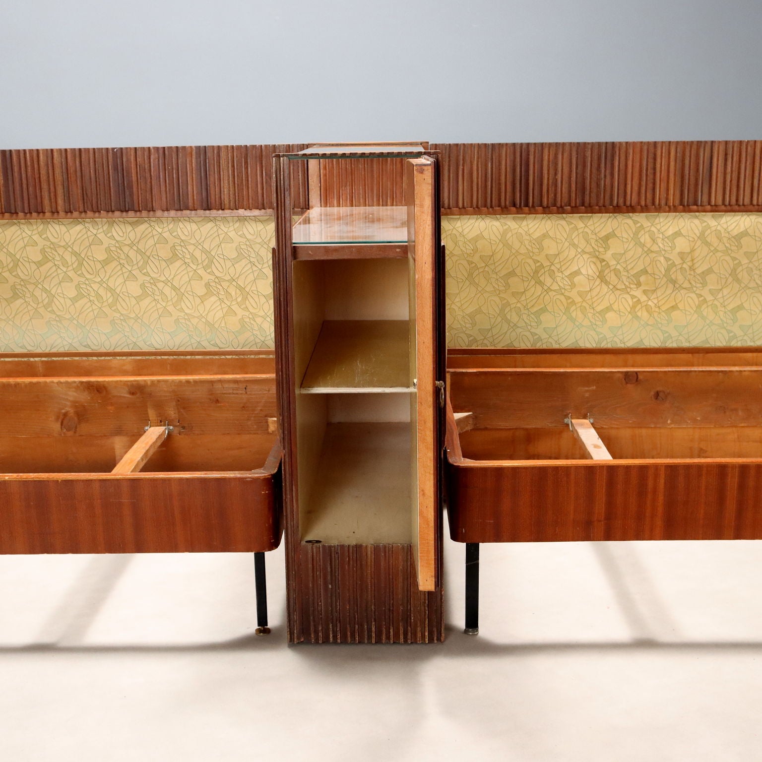  | Modernism  Complements