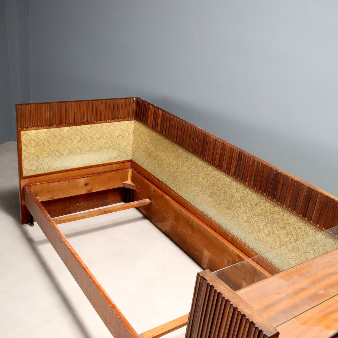  | Modernism  Complements