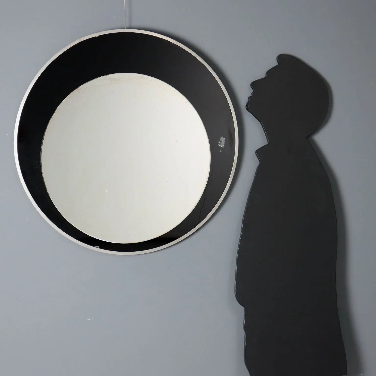 Vintage Mirror Design Round Shaped Italy 1960s-1970s | Modernism | Complements