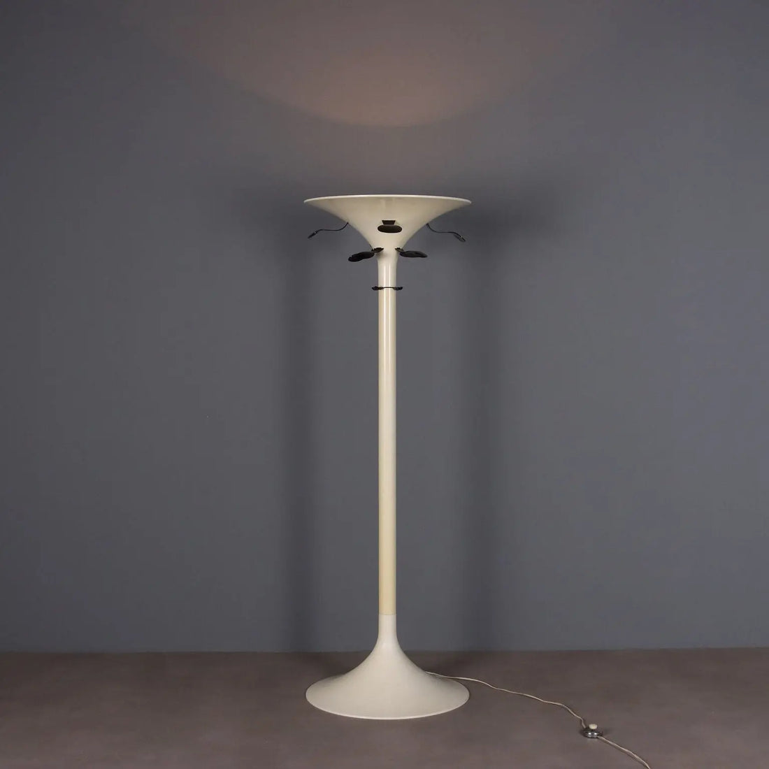 Kartell 4706 Lamp Vintage Design BBPR Plastic Italy 1970s | Modernism | Complements