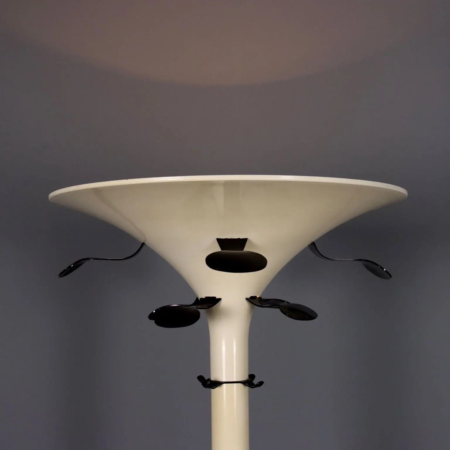 Kartell 4706 Lamp Vintage Design BBPR Plastic Italy 1970s | Modernism | Complements