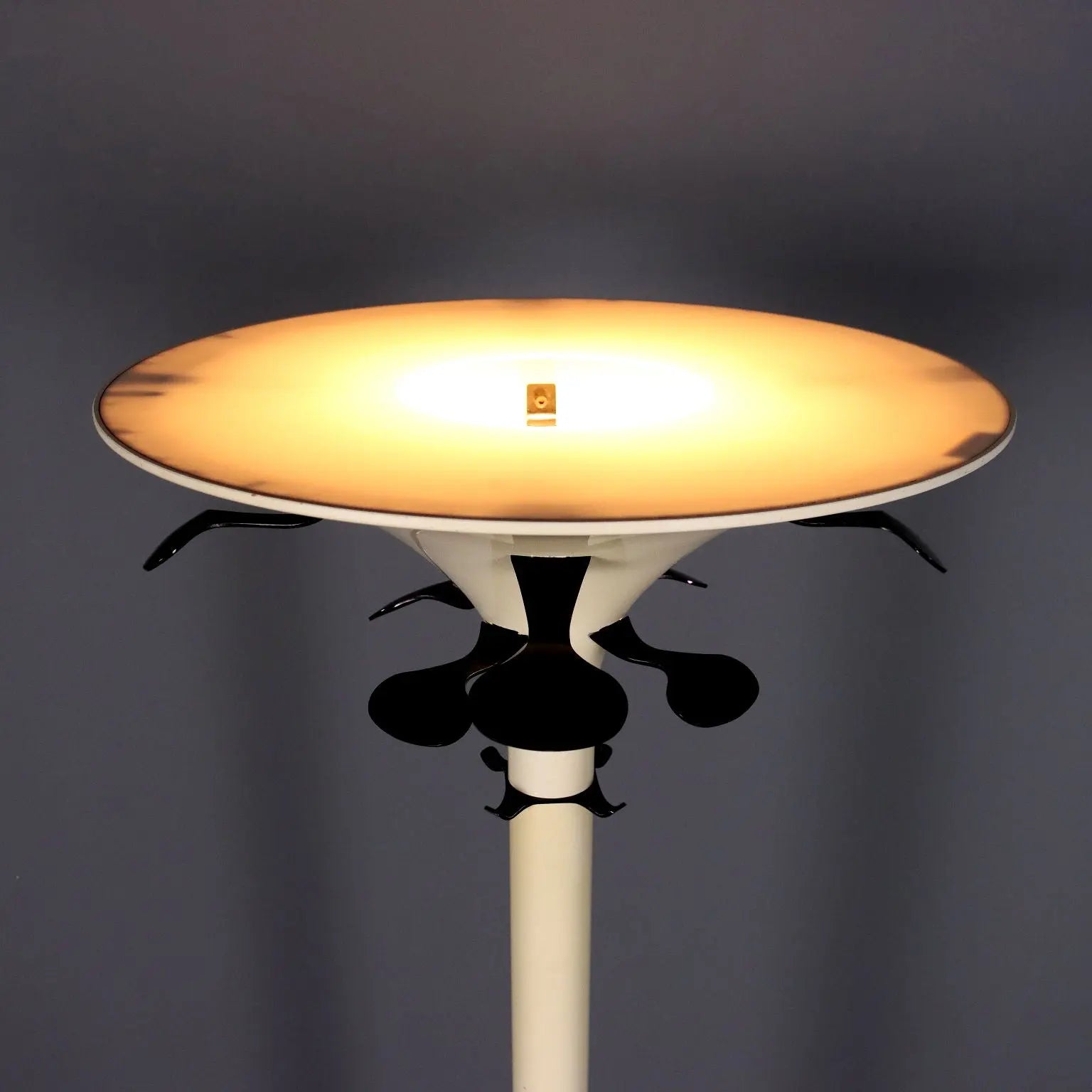 Kartell 4706 Lamp Vintage Design BBPR Plastic Italy 1970s | Modernism | Complements