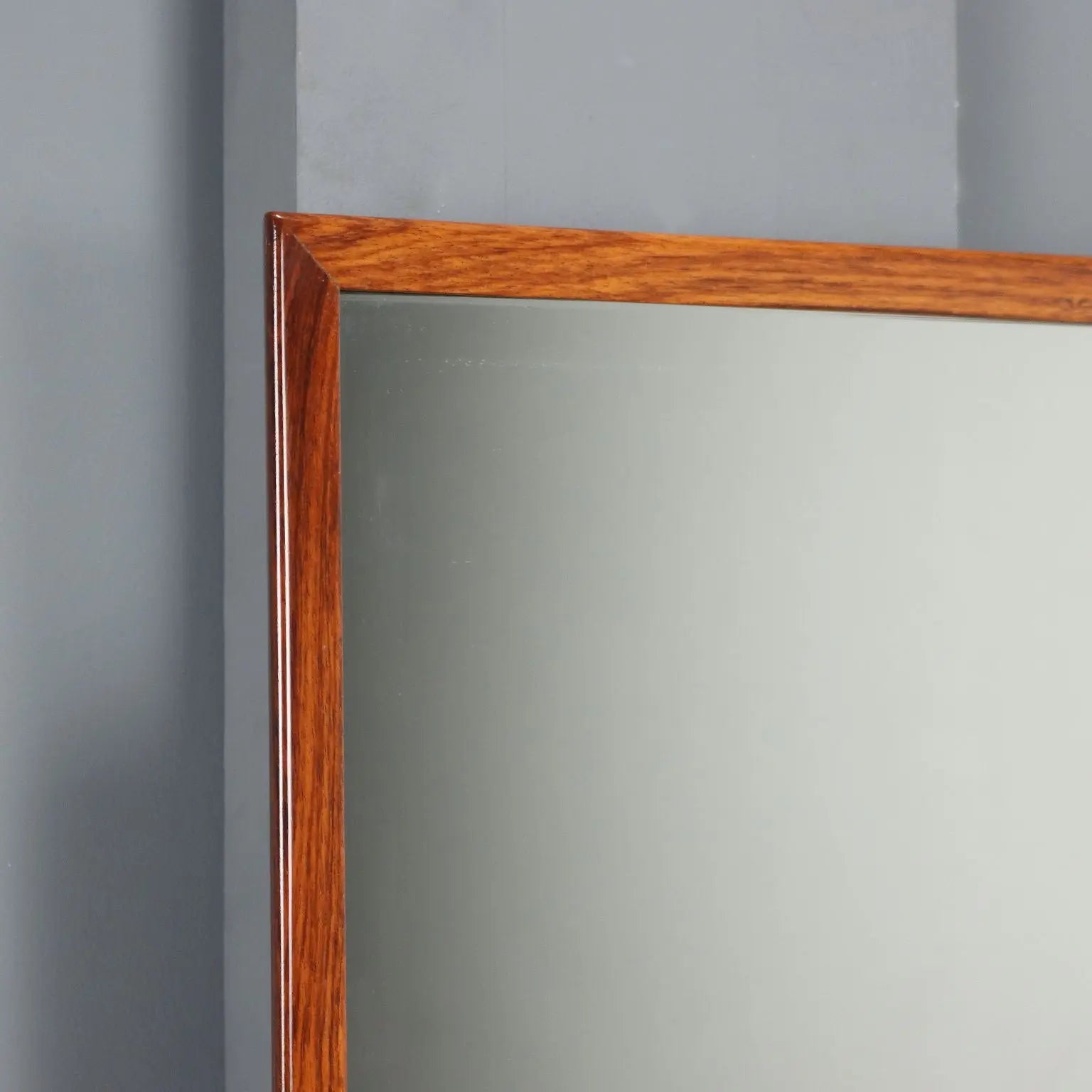 Vintage Dressing Table Exotic Wood Veneer Design Italy 1950s | Modernism | Complements