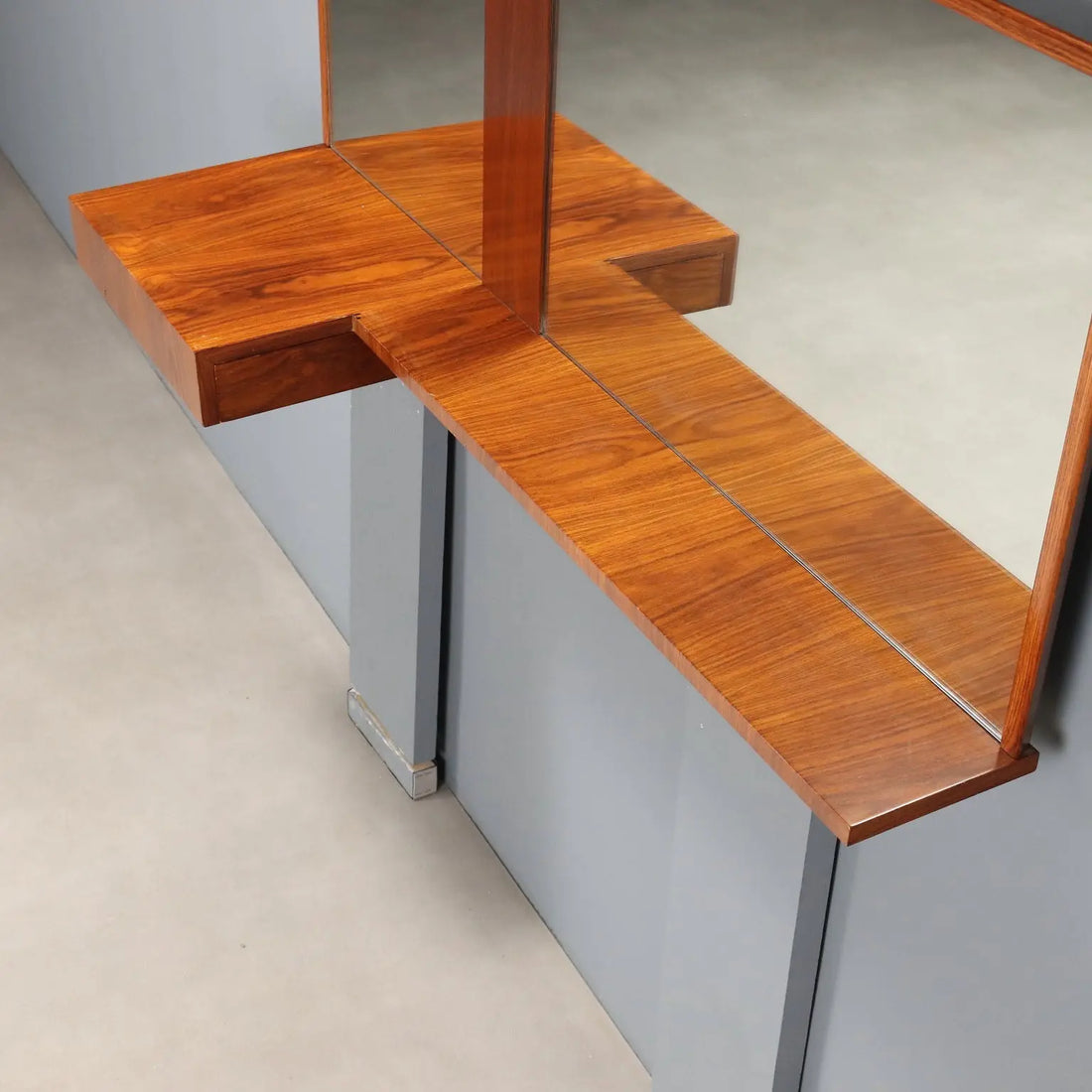 Vintage Dressing Table Exotic Wood Veneer Design Italy 1950s | Modernism | Complements