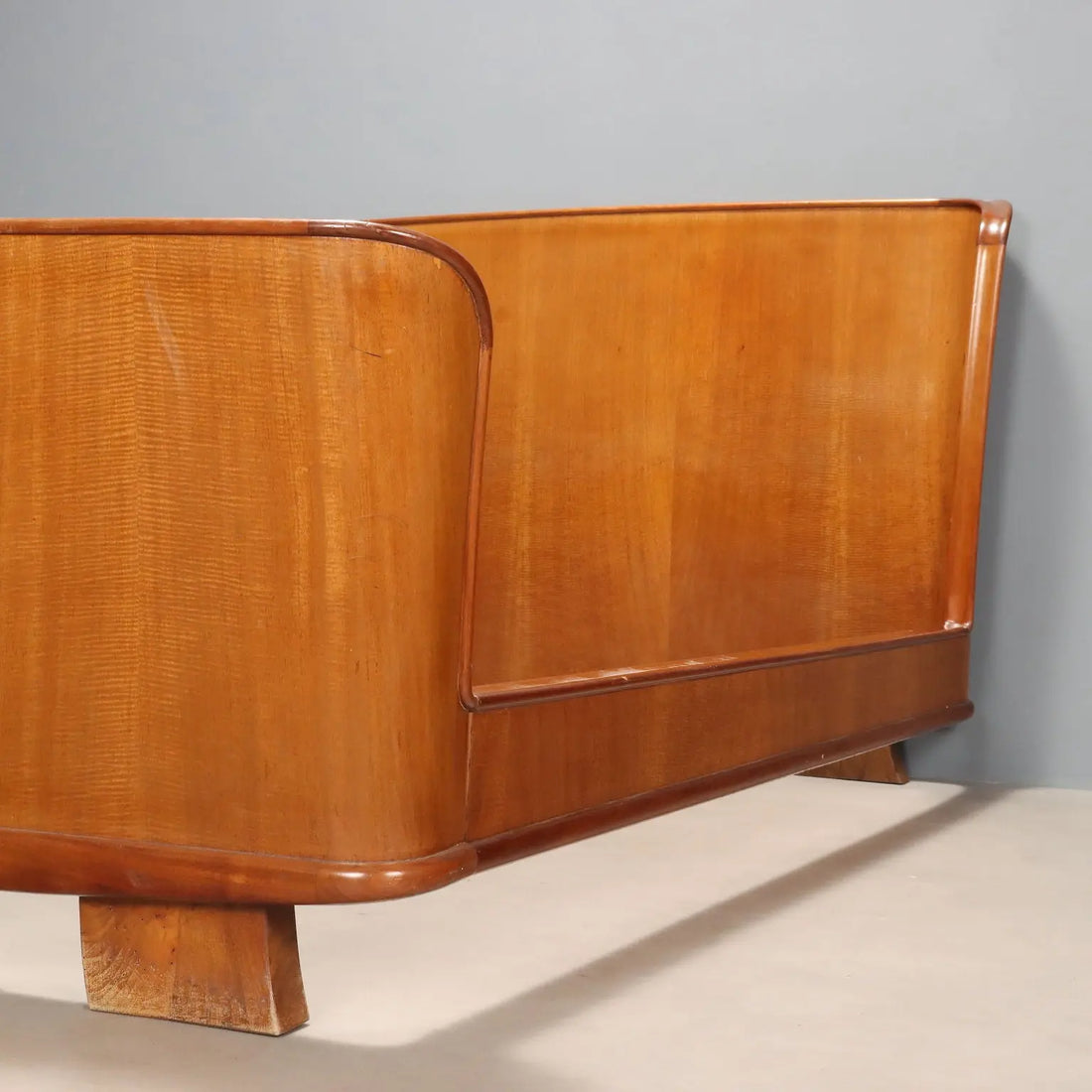 Vintage Double Bed Mahogany Veneer Design Italy 1950s | Modernism | Complements