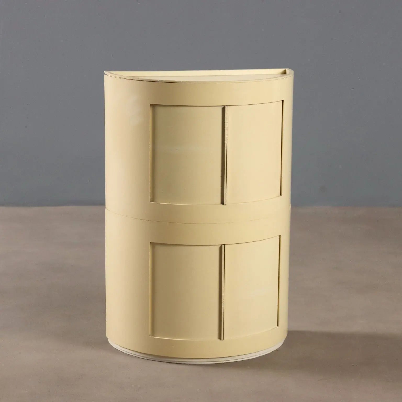 Bilumen Packo Container Vintage Plastic Design