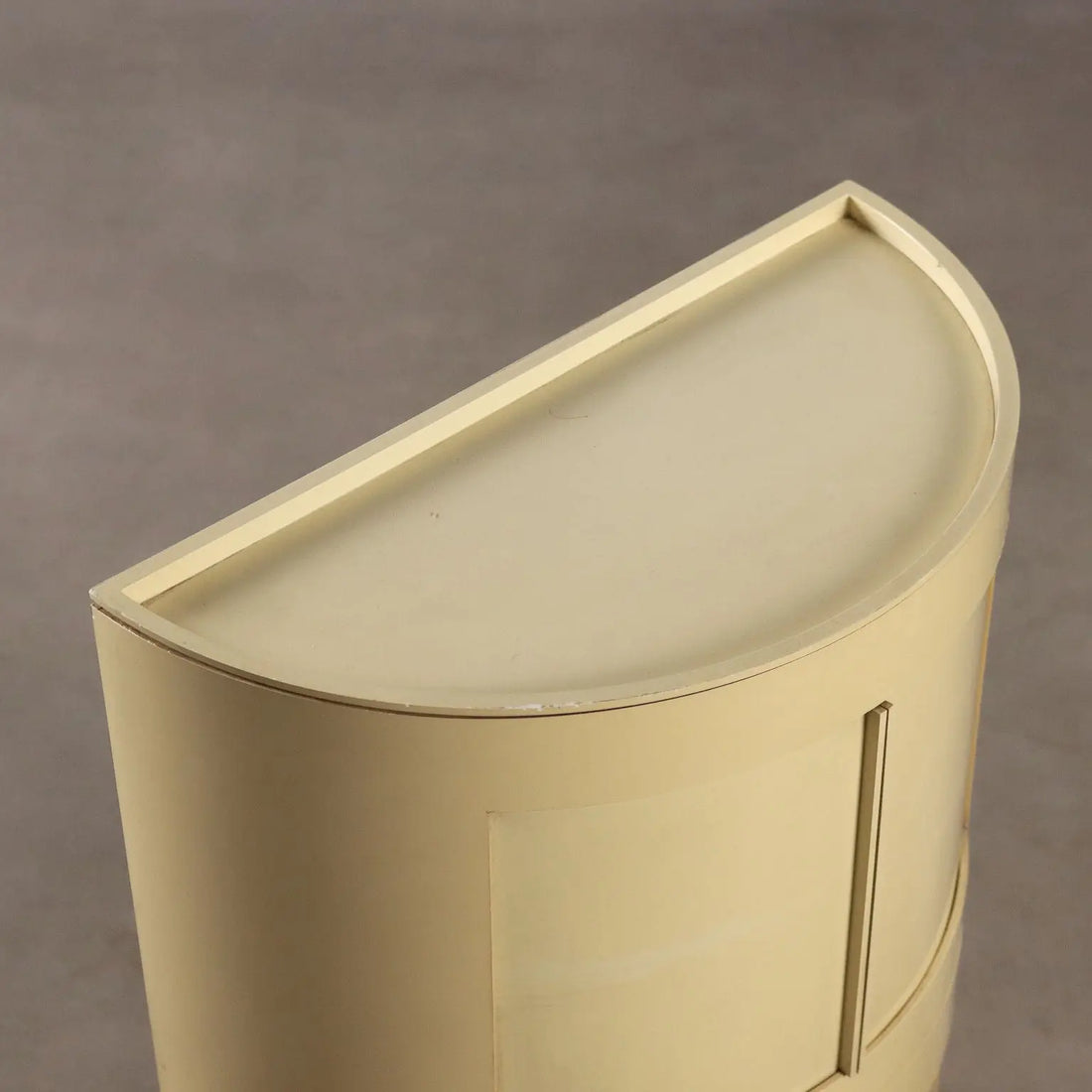 Bilumen Packo Container Vintage Plastic Design