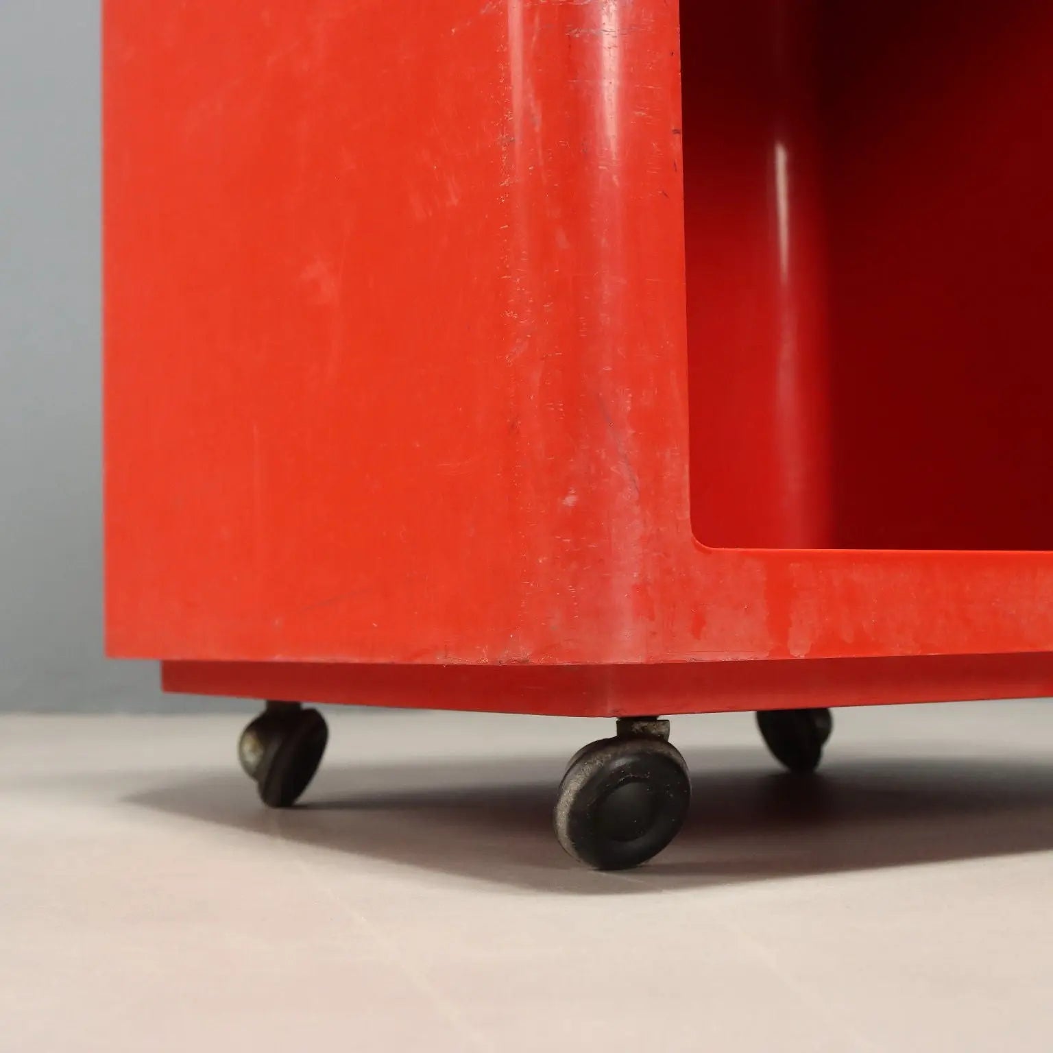 Valenti & C. Valletto Quadro Rosso Cabinet Vintage Italy 1980s
