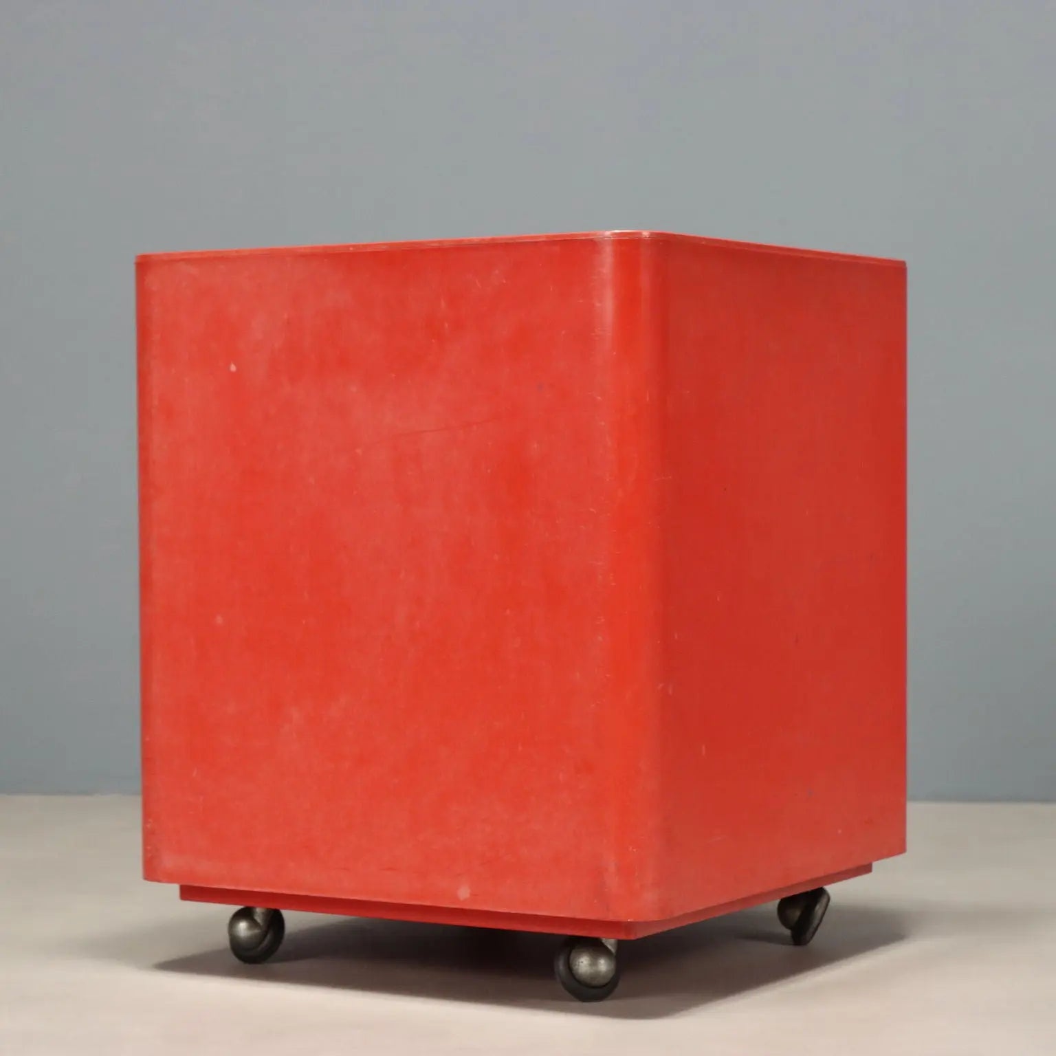 Valenti & C. Valletto Quadro Rosso Cabinet Vintage Italy 1980s