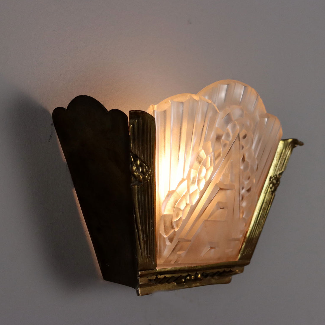  | Modernism  Lighting
