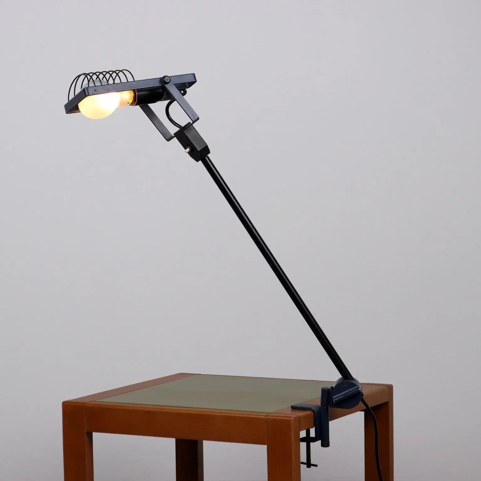 Artemide Sintesi Morsetto Lamp Vintage Design E. Gismondi 1970s | Modernism | Lighting