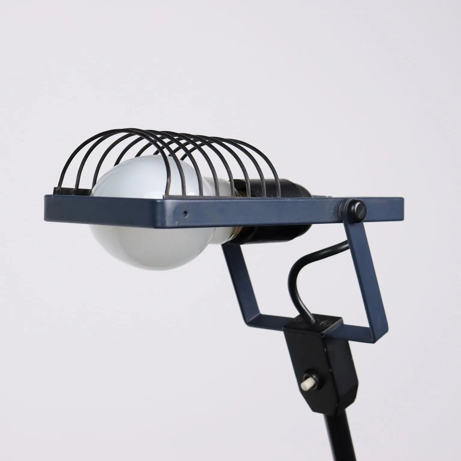 Artemide Sintesi Morsetto Lamp Vintage Design E. Gismondi 1970s | Modernism | Lighting