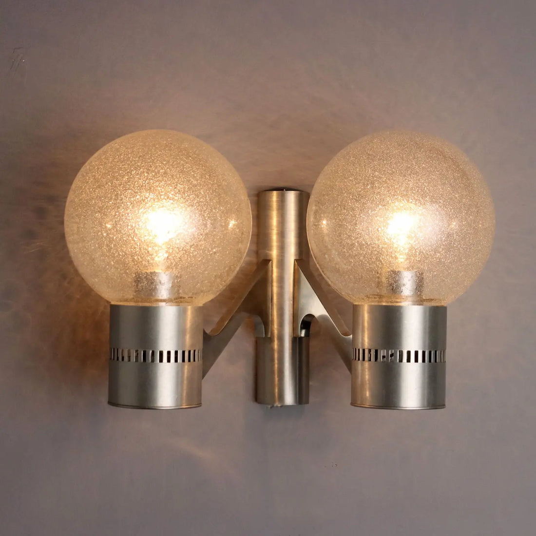 Vintage Wall Lamp Aluminium Glass Design Made in Italy 1960s | Modernism | Lighting