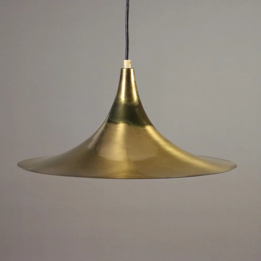 Vintage Lamp Brass-Plated Aluminium Design Italian Manufacture 1960s | Modernism | Lighting