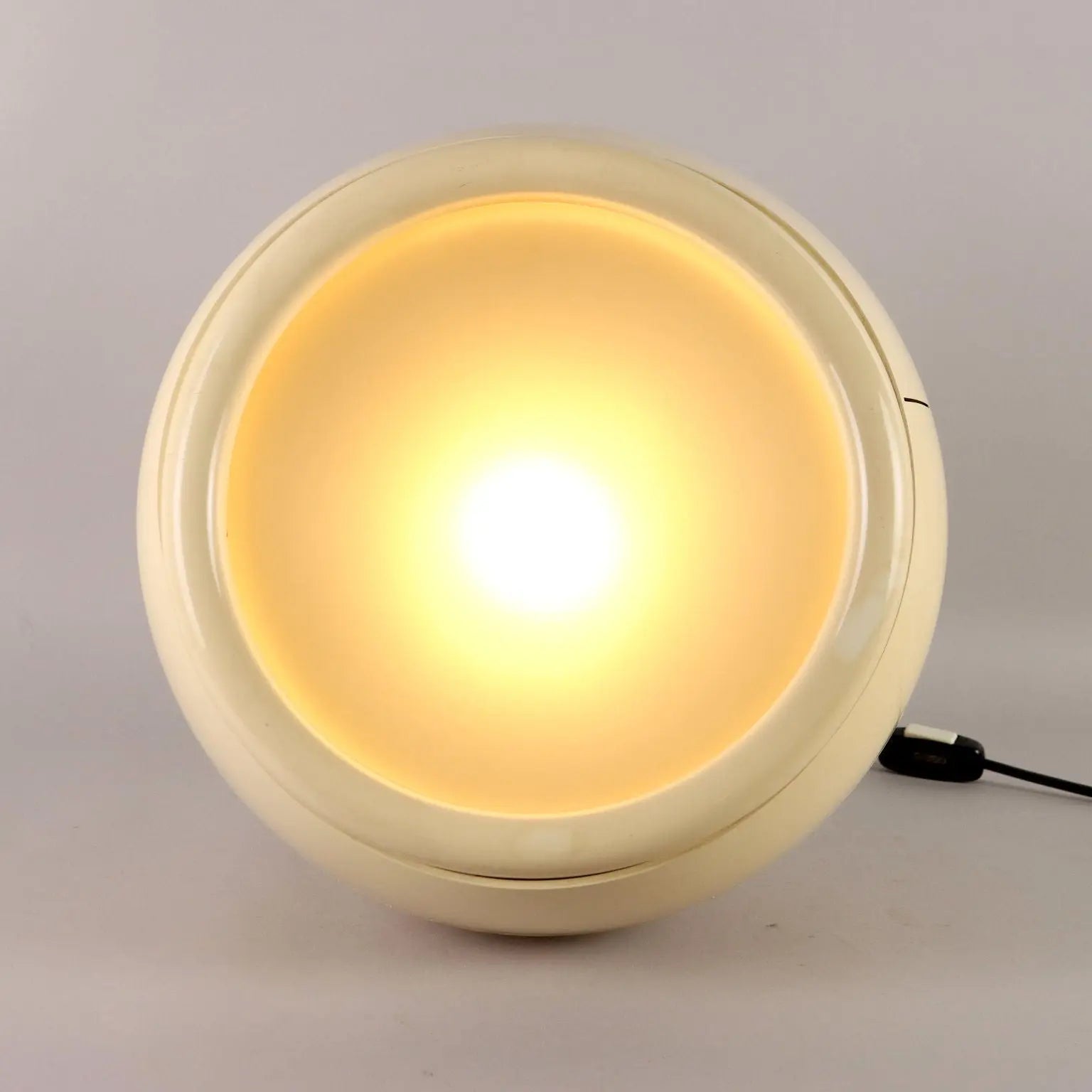 Artemide Pallade Lamp Design Studio Tetrarch Vintage 1970s | Modernism | Lighting