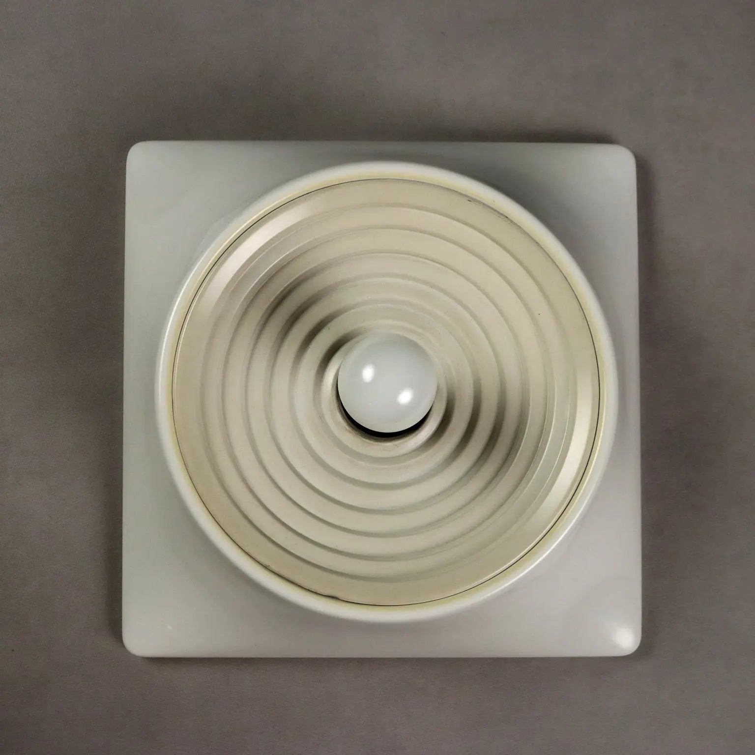 Vintage Stilnovo Lamps Lacquered Aluminium Studio Nizzoli Design | Modernism | Lighting