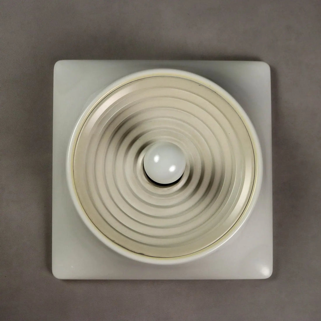 Vintage Stilnovo Lamps Lacquered Aluminium Studio Nizzoli Design | Modernism | Lighting