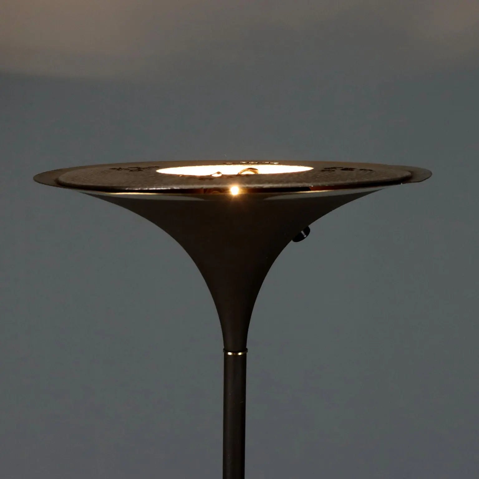 Vintage Lamp Enamelled Metal Brass Design Italy 1980s | Modernism | Lighting