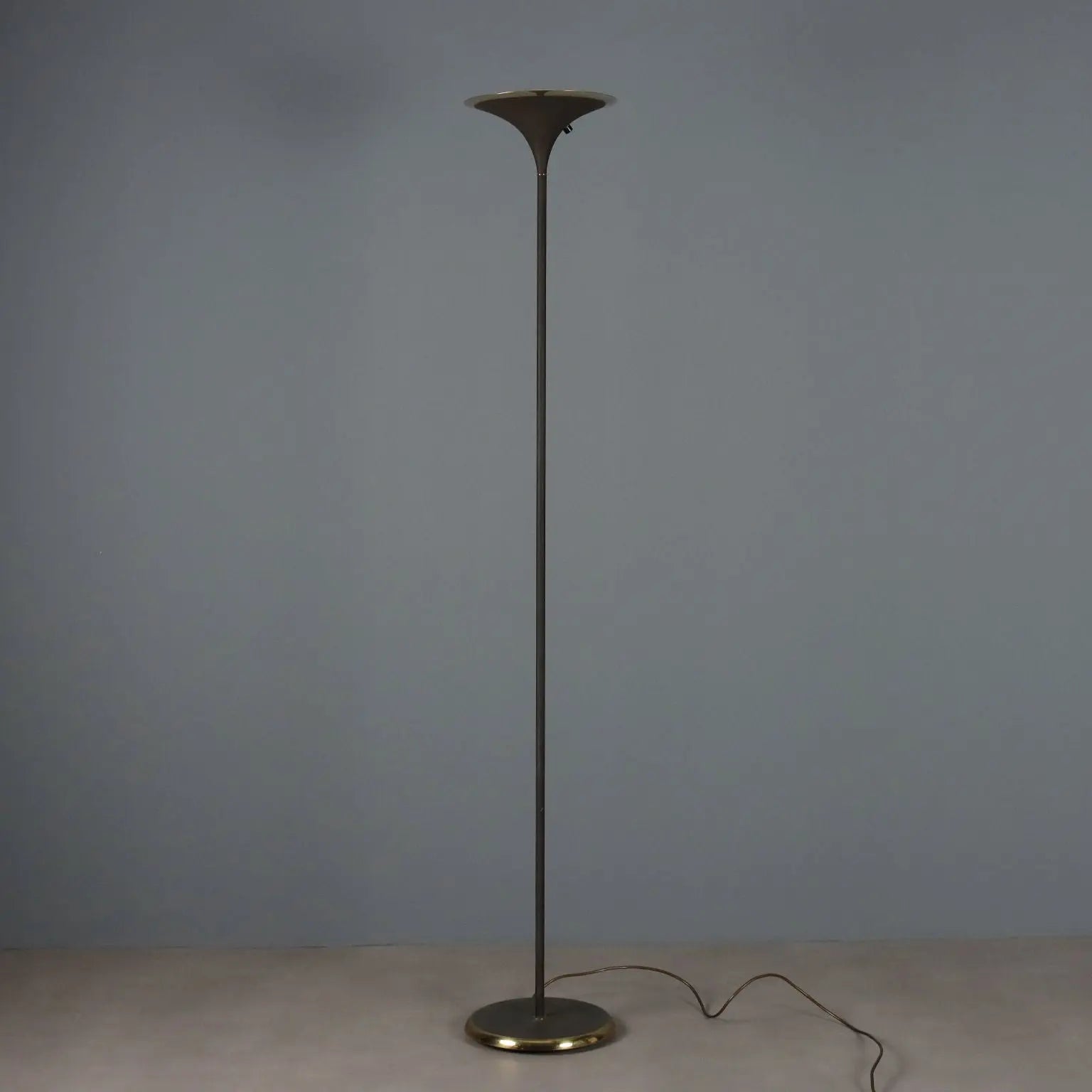 Vintage Lamp Enamelled Metal Brass Design Italy 1980s | Modernism | Lighting