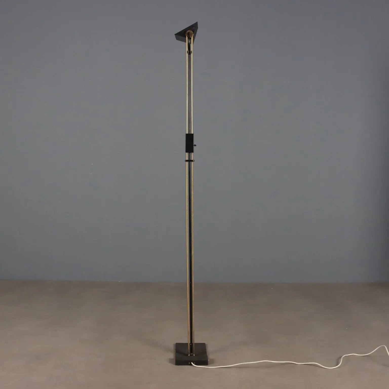 Vintage Floor Lamp Brass-Plated Metal Design Italy 1980s | Modernism | Lighting