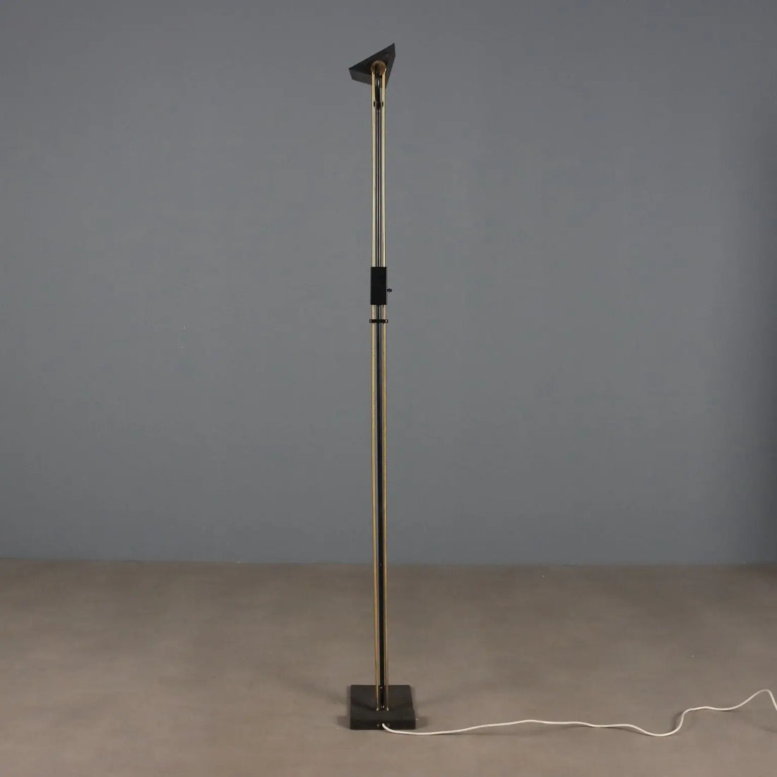 Vintage Floor Lamp Brass-Plated Metal Design Italy 1980s | Modernism | Lighting