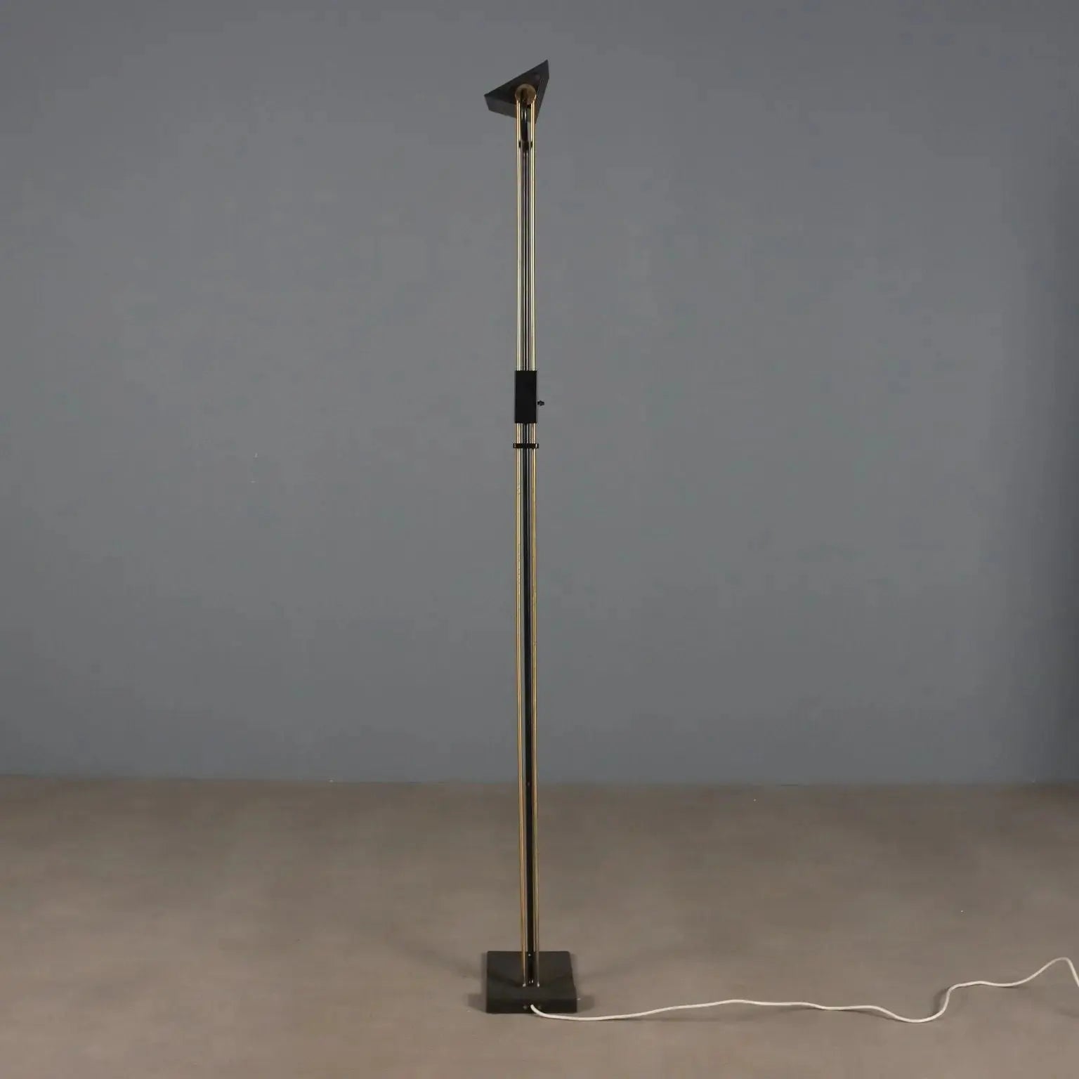 Vintage Floor Lamp Brass-Plated Metal Design Italy 1980s | Modernism | Lighting