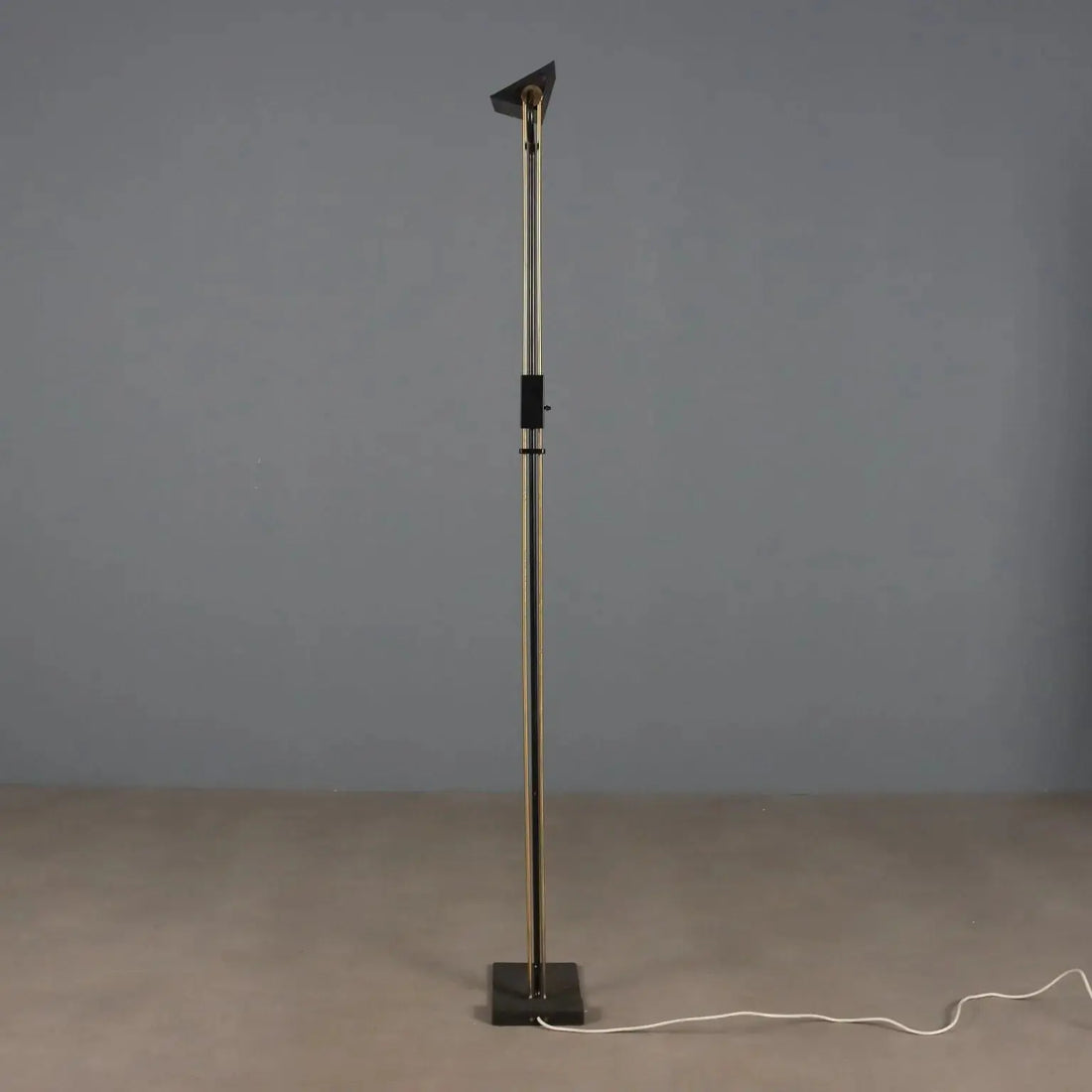 Vintage Floor Lamp Brass-Plated Metal Design Italy 1980s | Modernism | Lighting