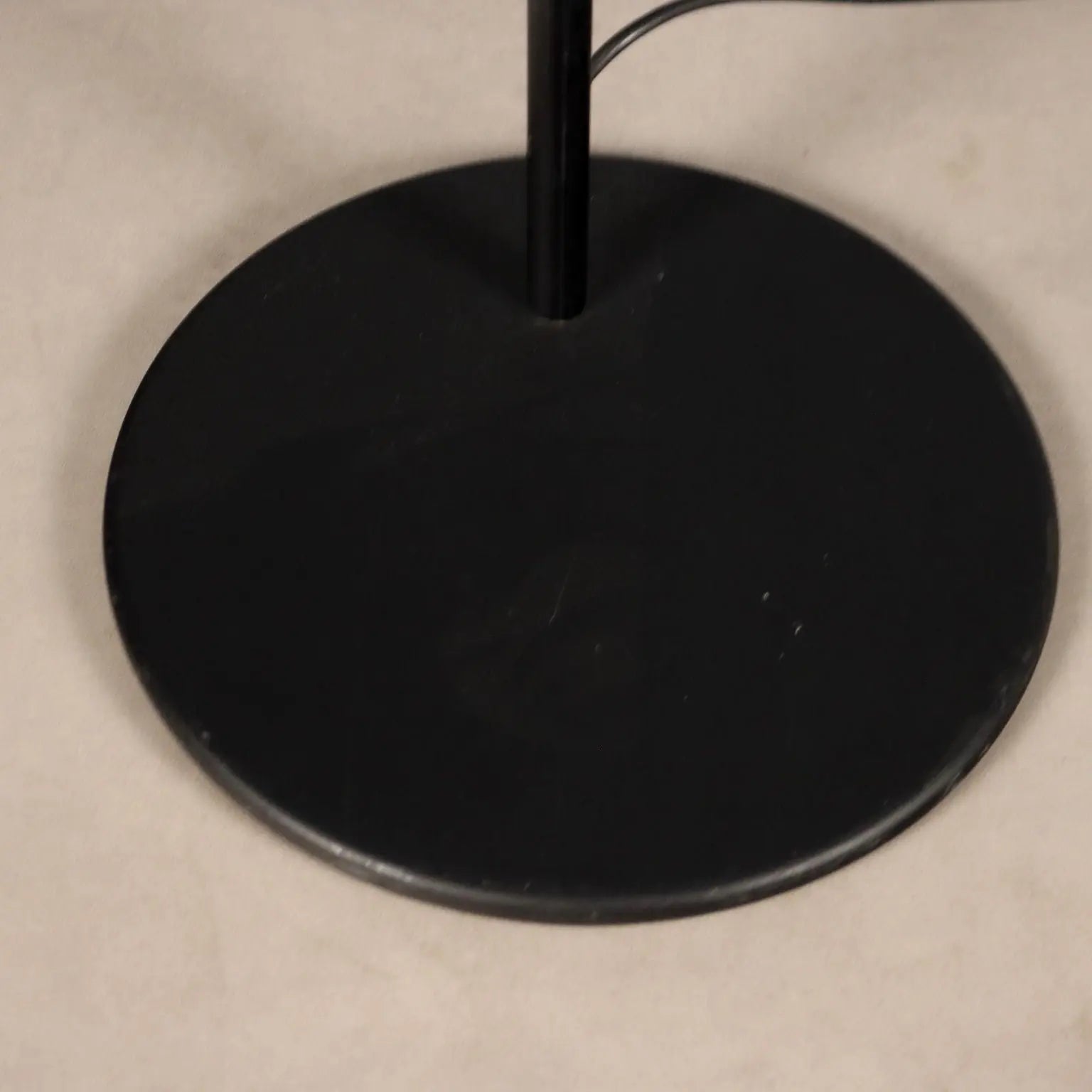 Vintage Floor Lamp Lacquered Metal Design Italy 1980s | Modernism | Lighting