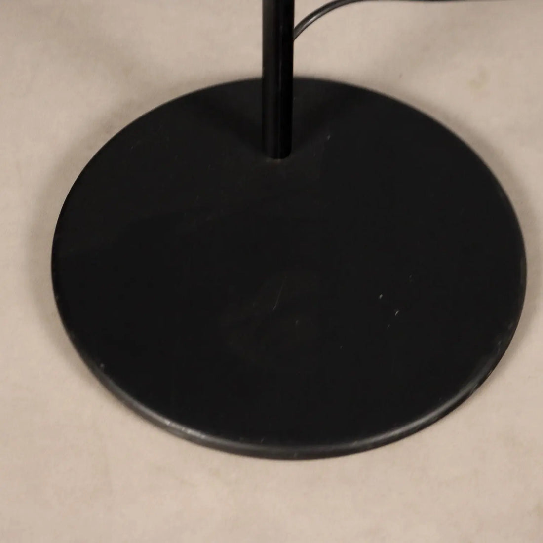 Vintage Floor Lamp Lacquered Metal Design Italy 1980s | Modernism | Lighting