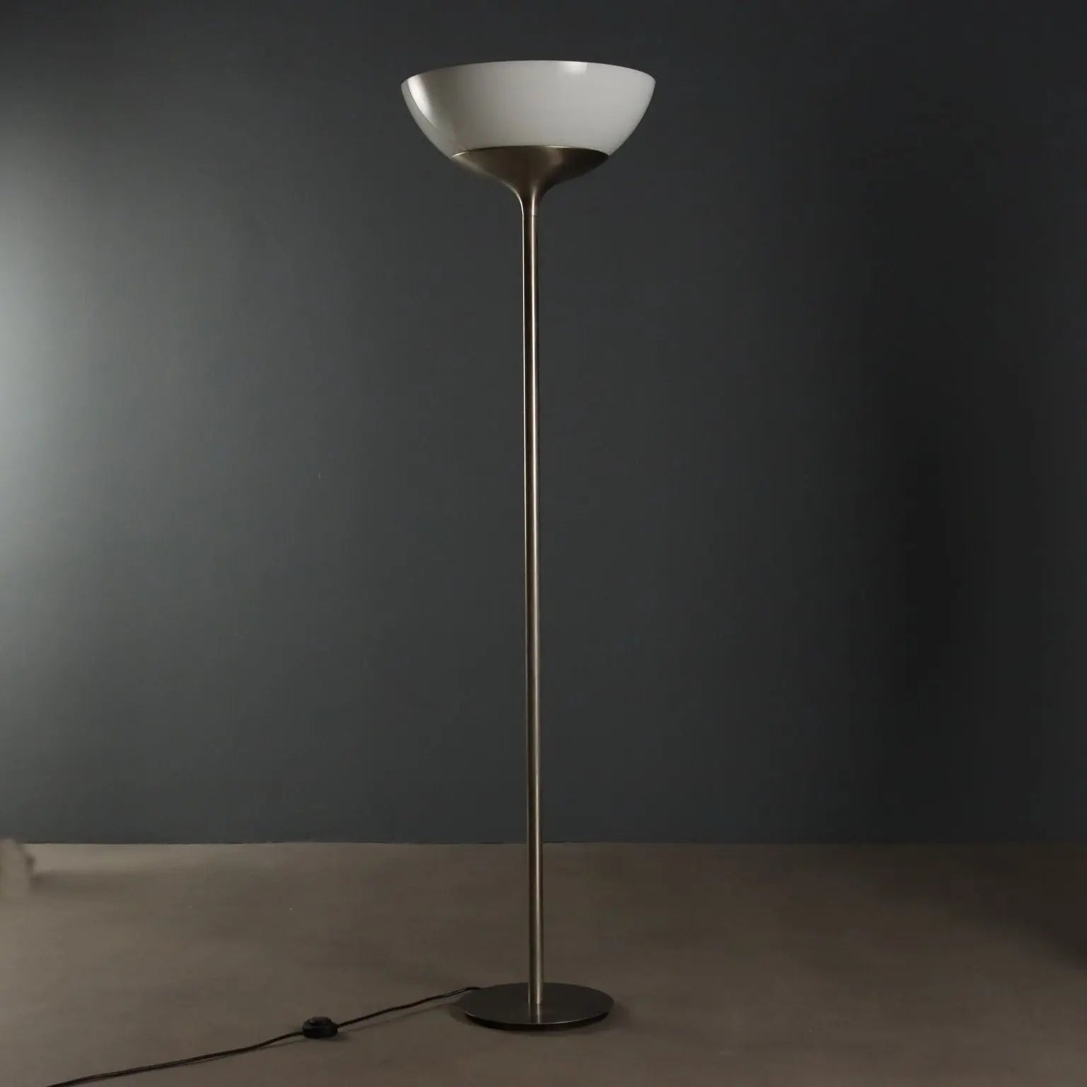 Aminta' Lamp by Artemide 1970s - Opaline Glass