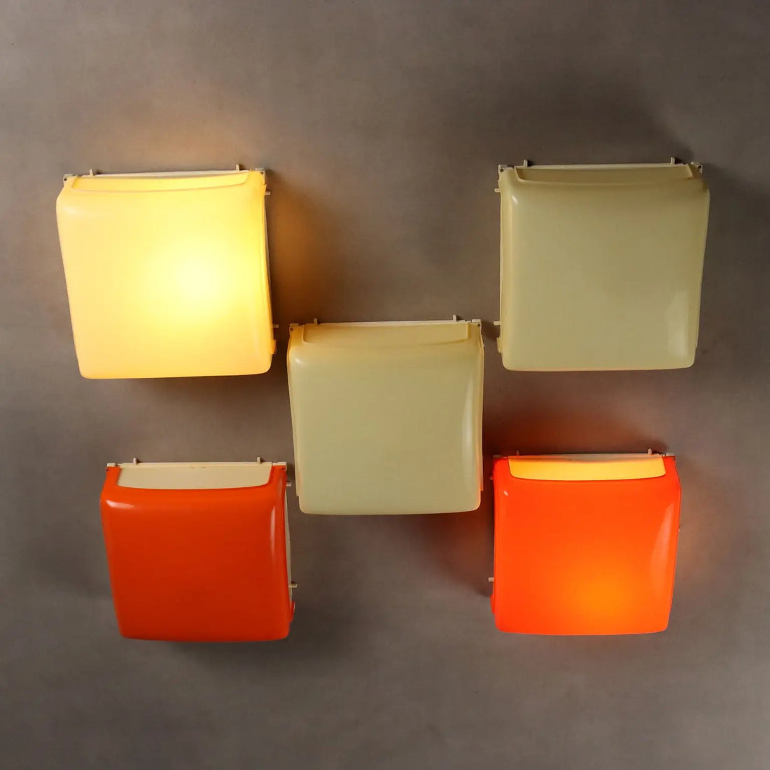 Artemide Cnosso Lamp Coloured Plastic Design Italy 1960s-70s