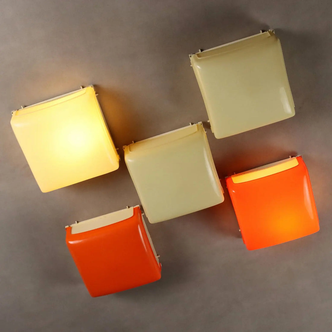 Artemide Cnosso Lamp Coloured Plastic Design Italy 1960s-70s