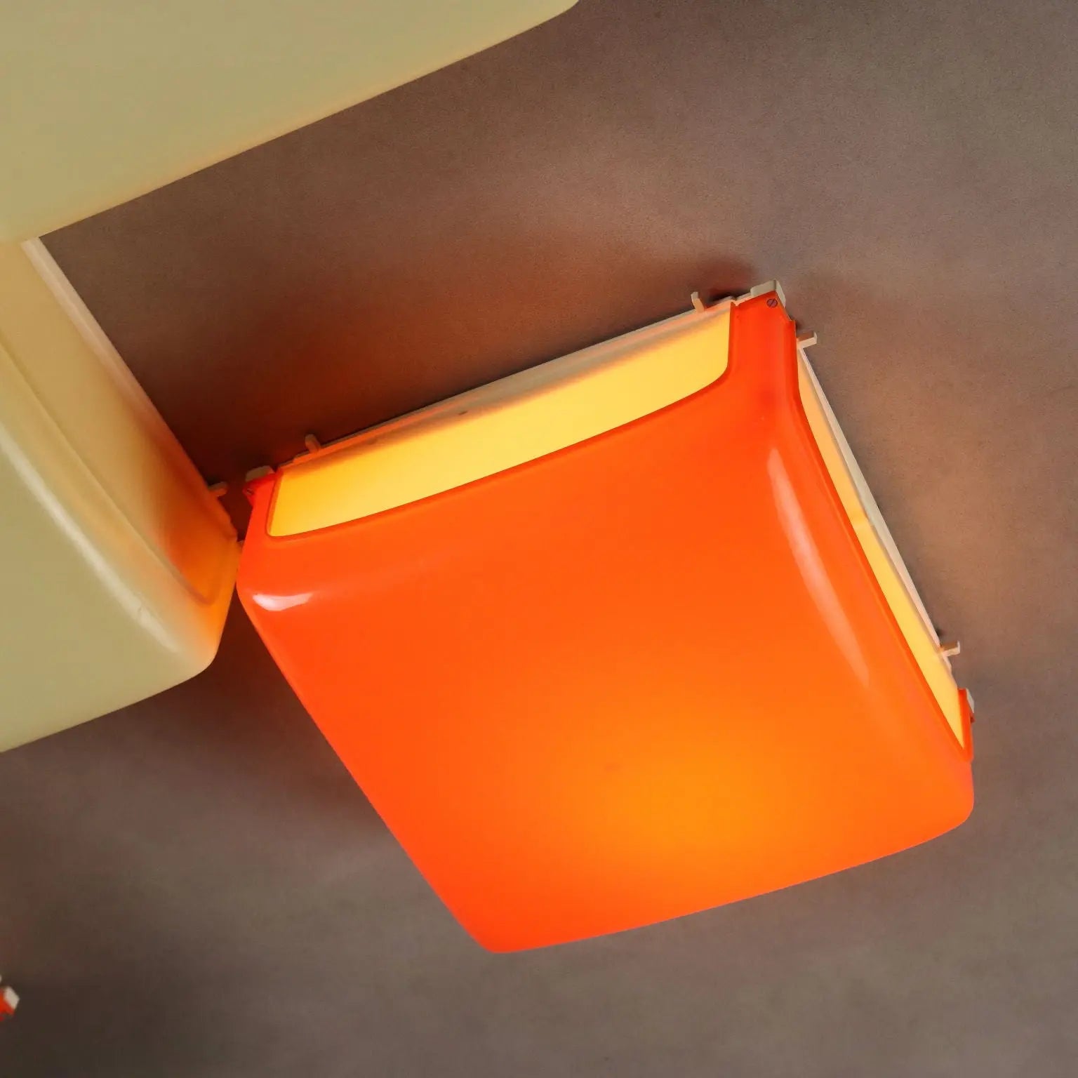 Artemide Cnosso Lamp Coloured Plastic Design Italy 1960s-70s