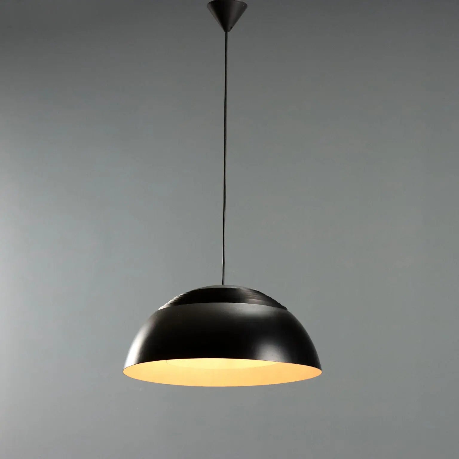 Louis Poulsen AJ-Pendel Lamp Vintage Design Arne Jacobsen 1990s