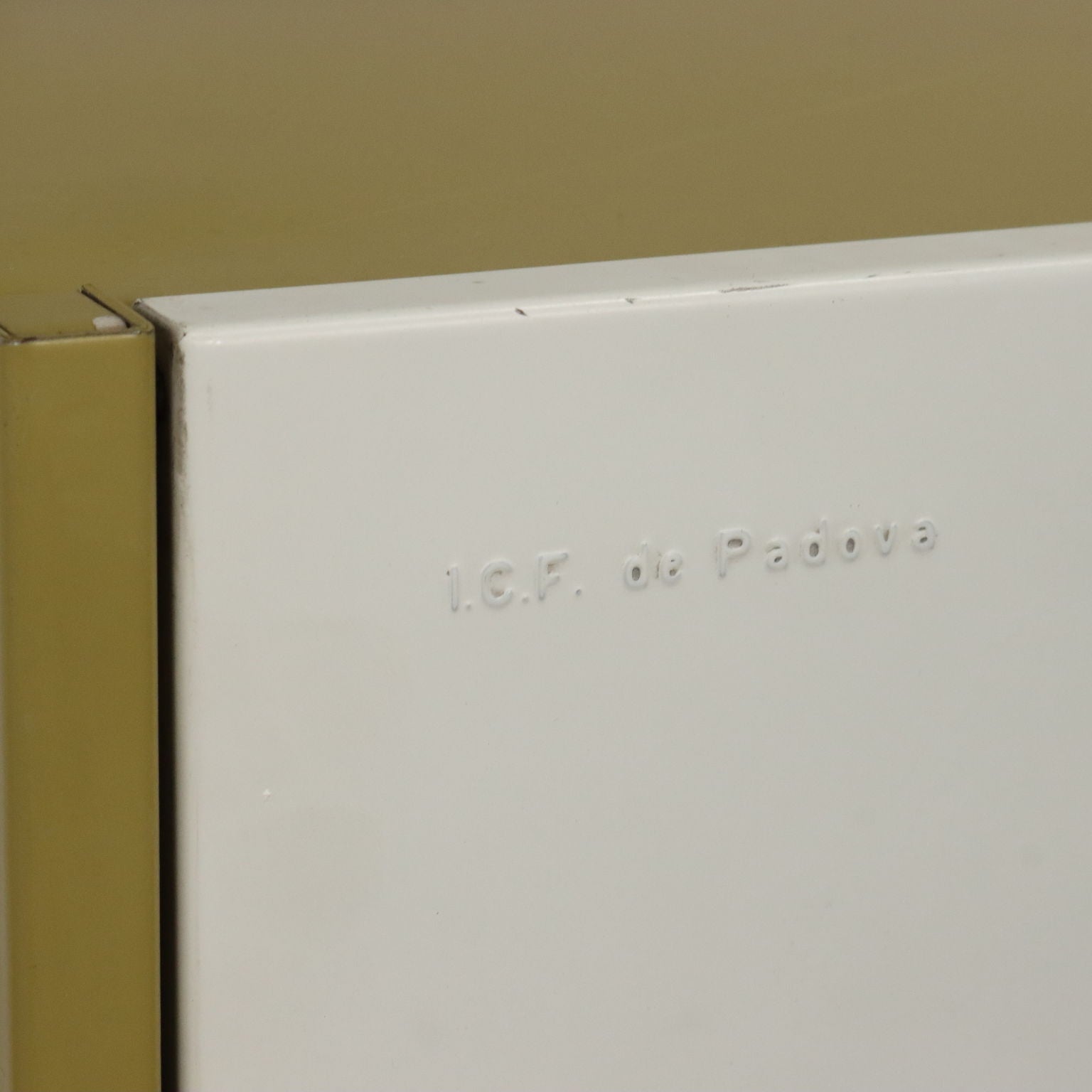  | Modernism  Bookcases