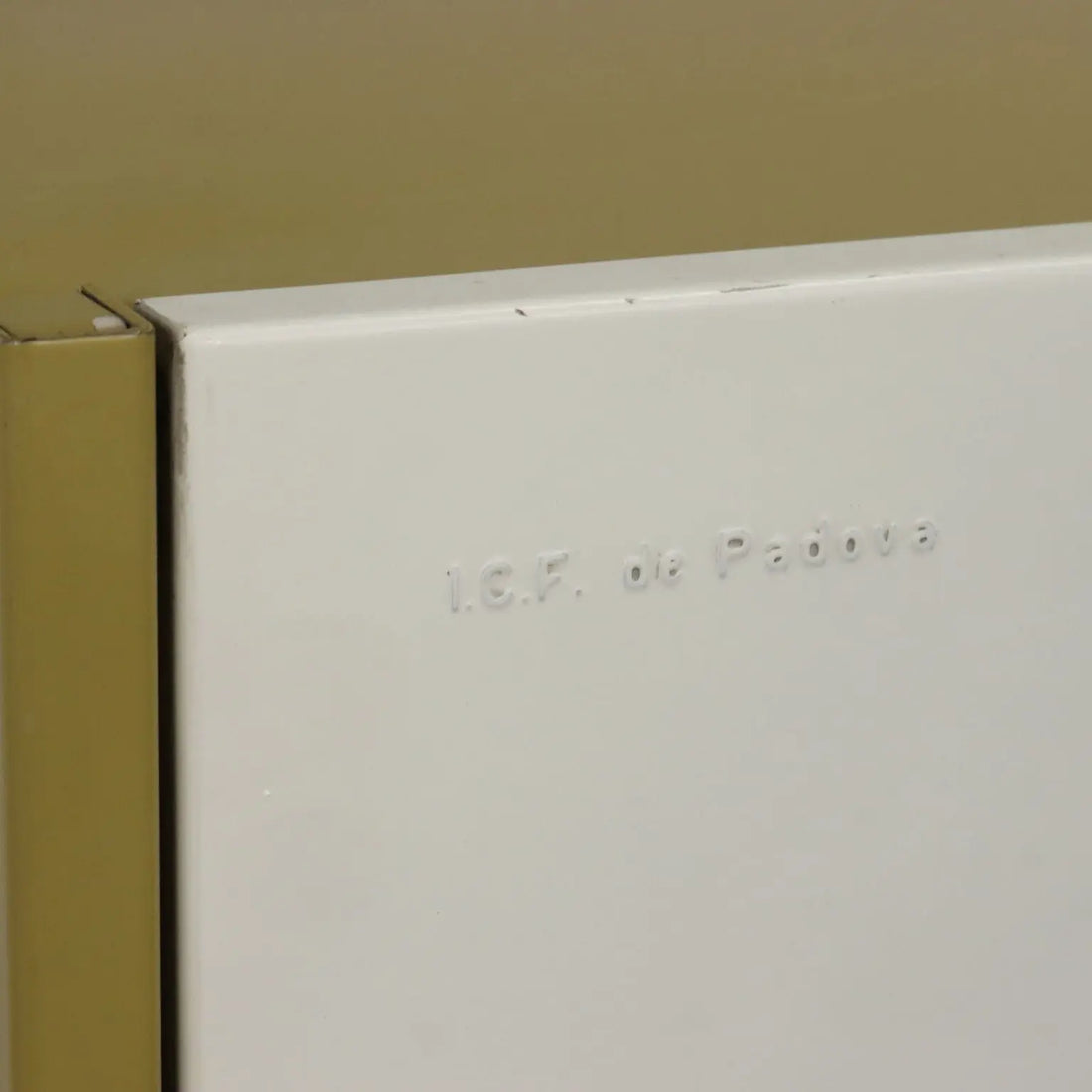 Vintage 1960s Bookcase ICF De Padova CSS Design G. Nelson | Modernism | Bookcases