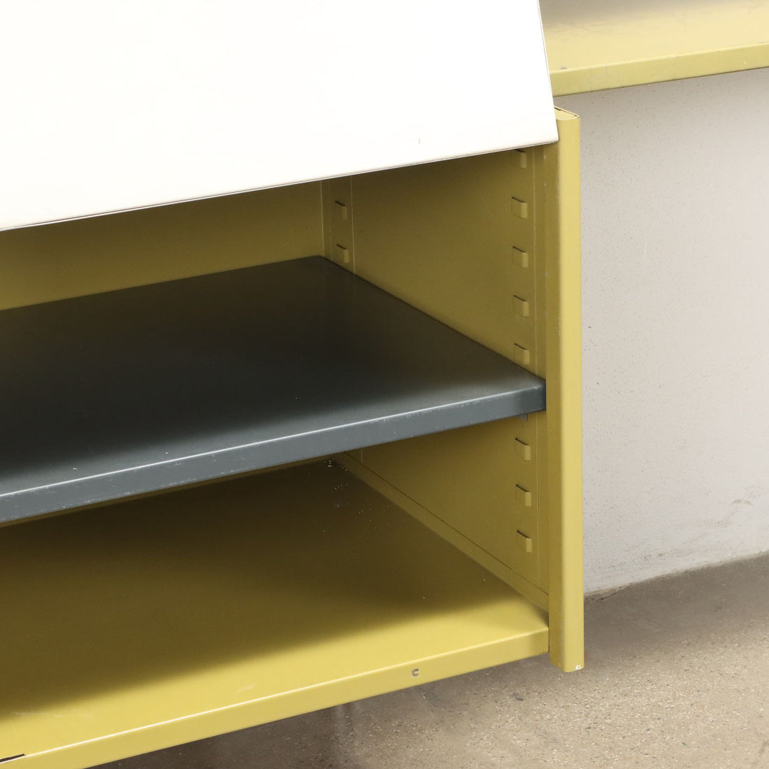  | Modernism  Bookcases