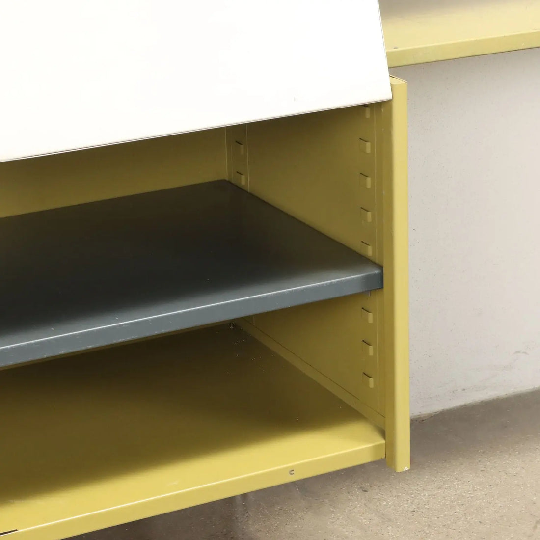 Vintage 1960s Bookcase ICF De Padova CSS Design G. Nelson | Modernism | Bookcases