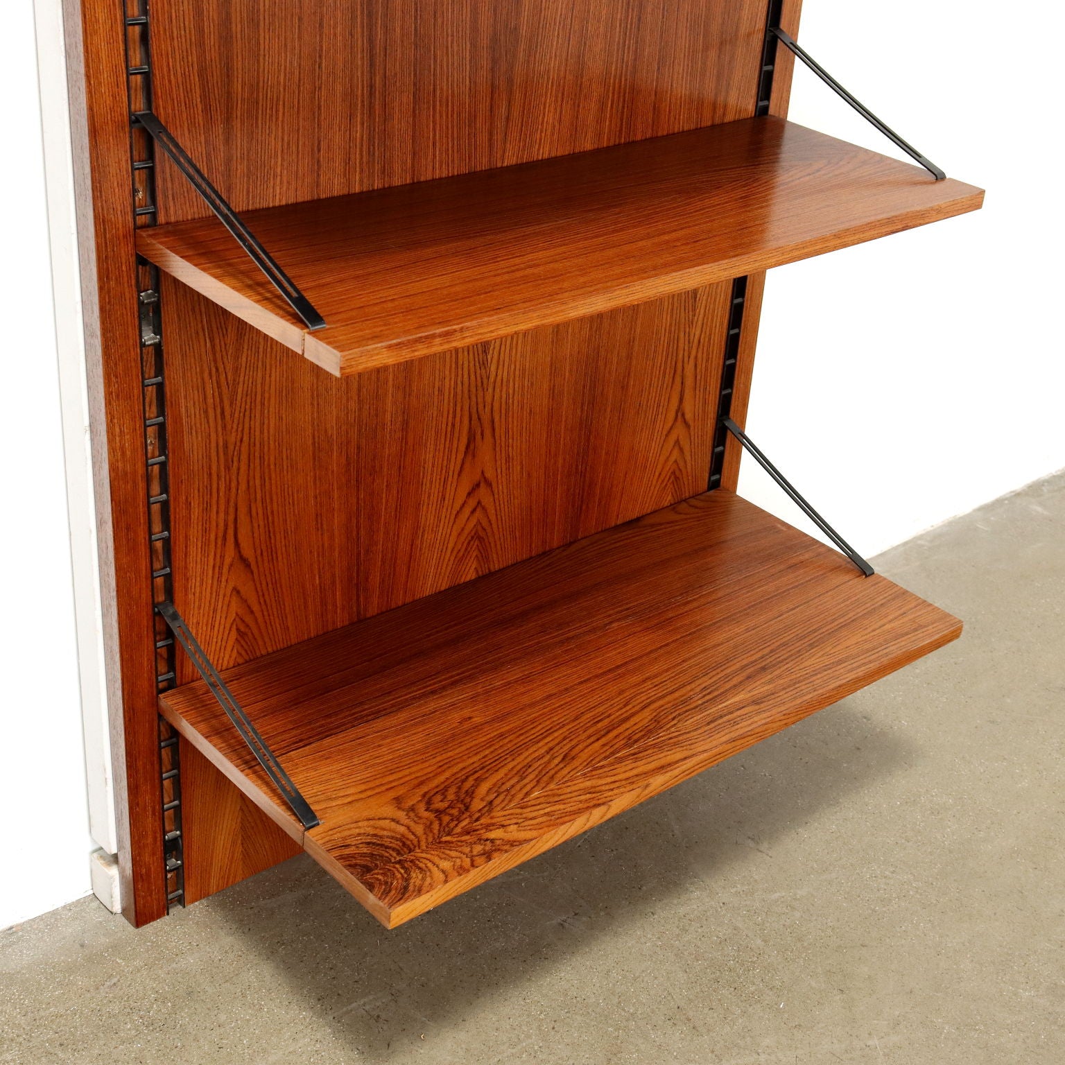  | Modernism  Bookcases
