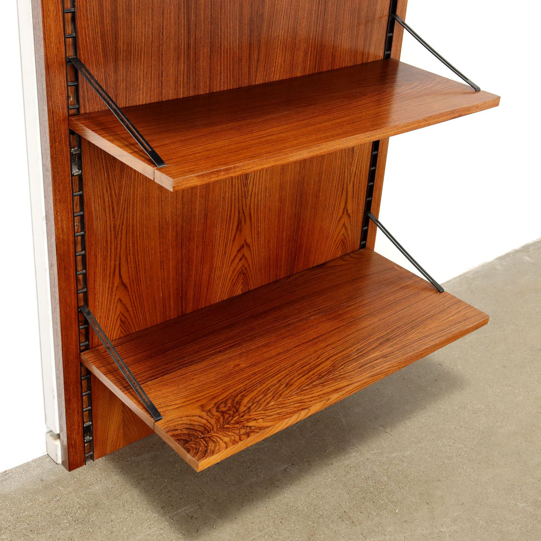  | Modernism  Bookcases