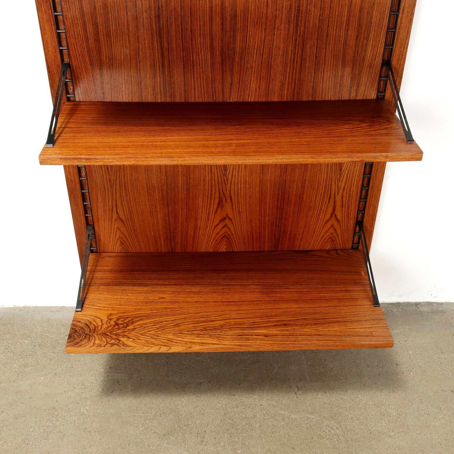  | Modernism  Bookcases
