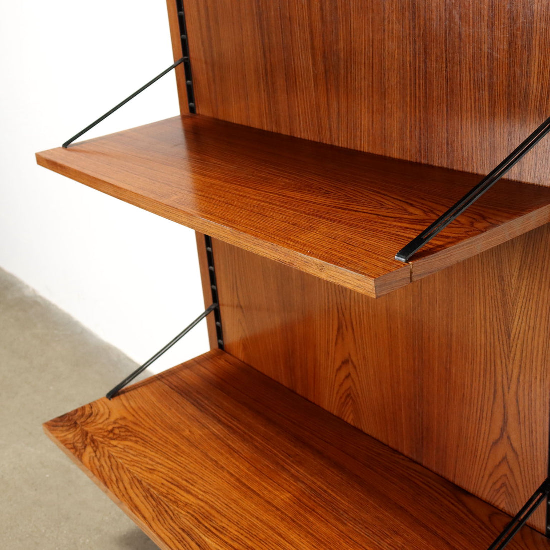  | Modernism  Bookcases