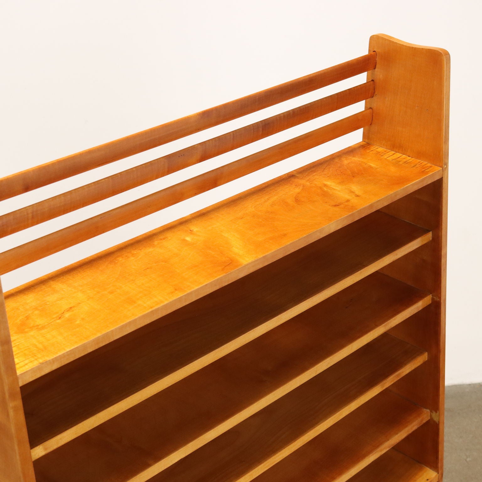  | Modernism  Bookcases