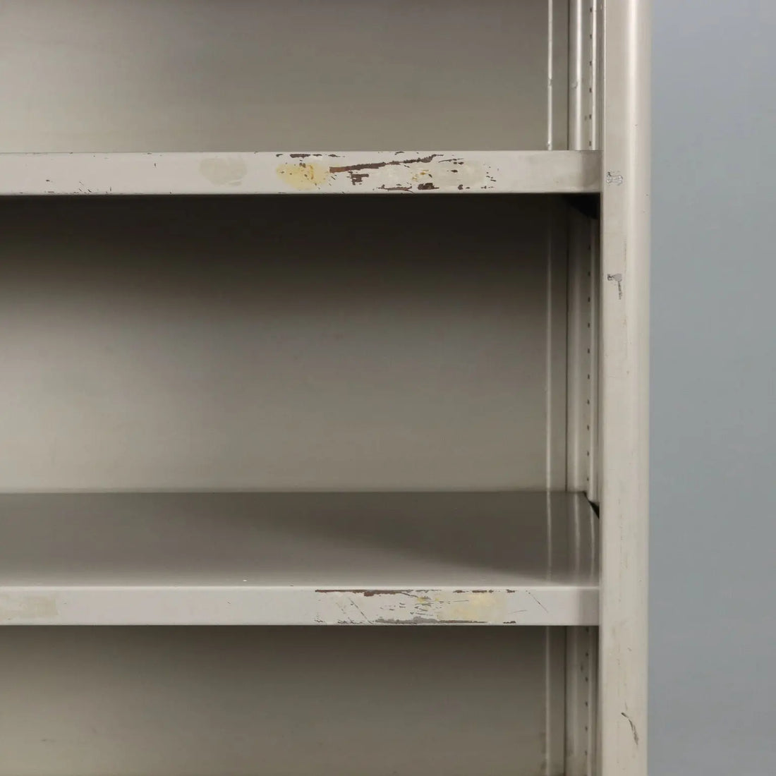 1960s Enameled Metal Bookcase - Mid-Century Modern