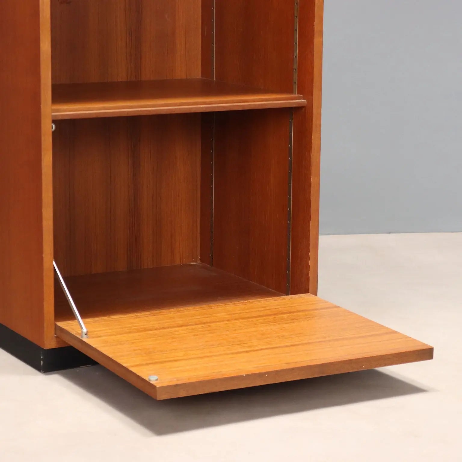 Vintage Bookcase Zingg-Lamprecht Teak Veneer Design 1960s
