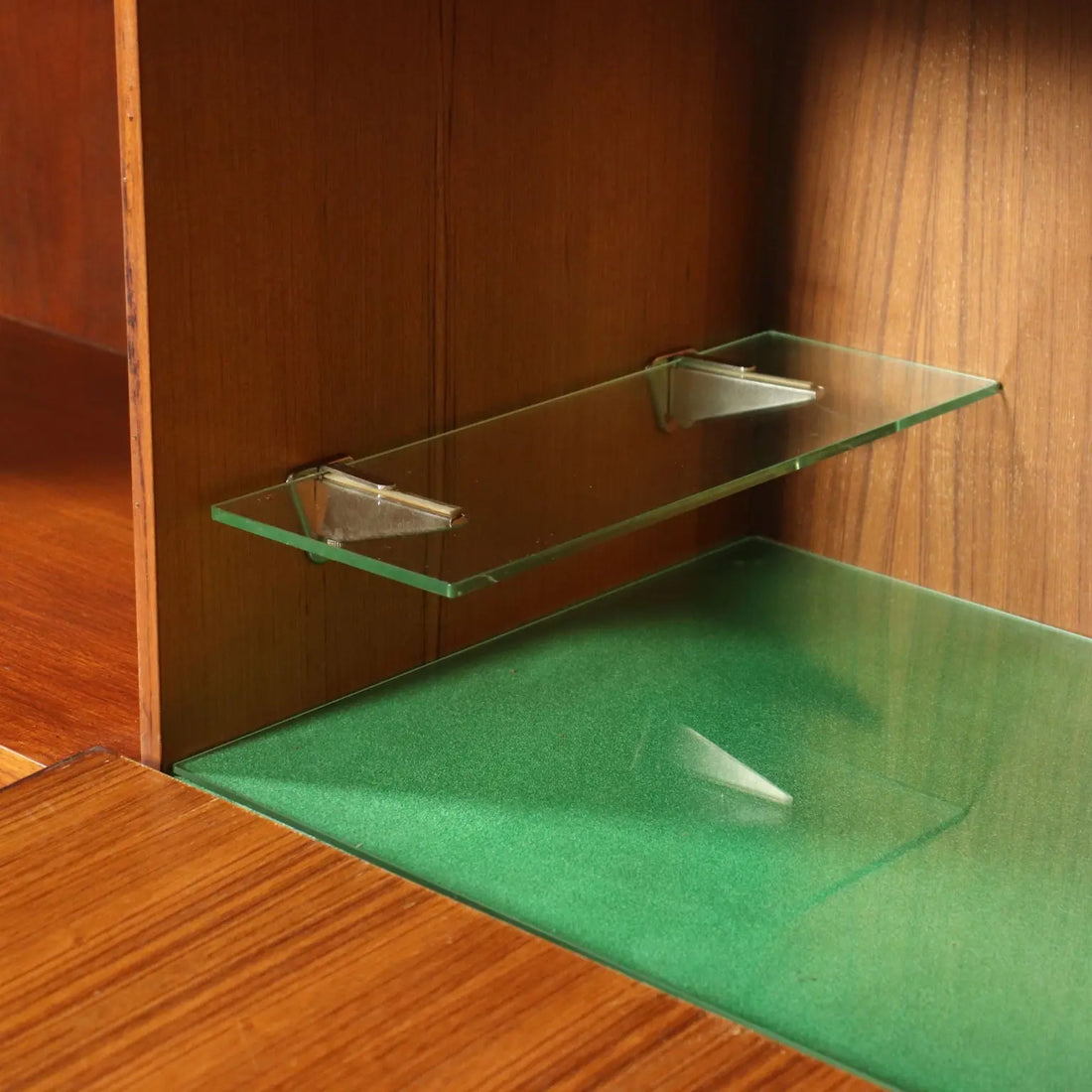 Highboard Teak Veneer Italy 1960s | Modernism | Furnitures